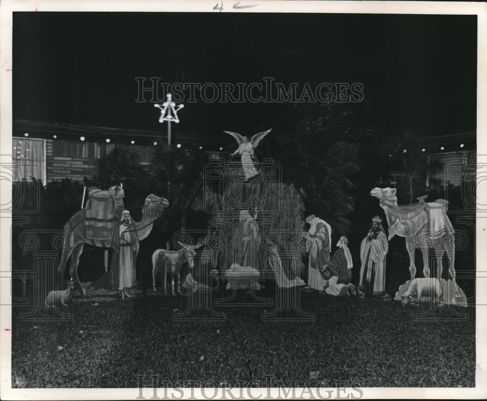 1967 Press Photo Traditional Christmas Nativity Scene John Raia Jr.'s in Houston- Historic Images