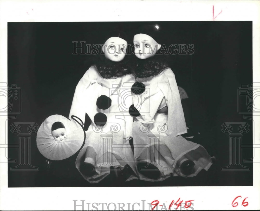 1966 Press Photo Porcelain dolls and pin cushions sent from Paris for benefit-Historic Images