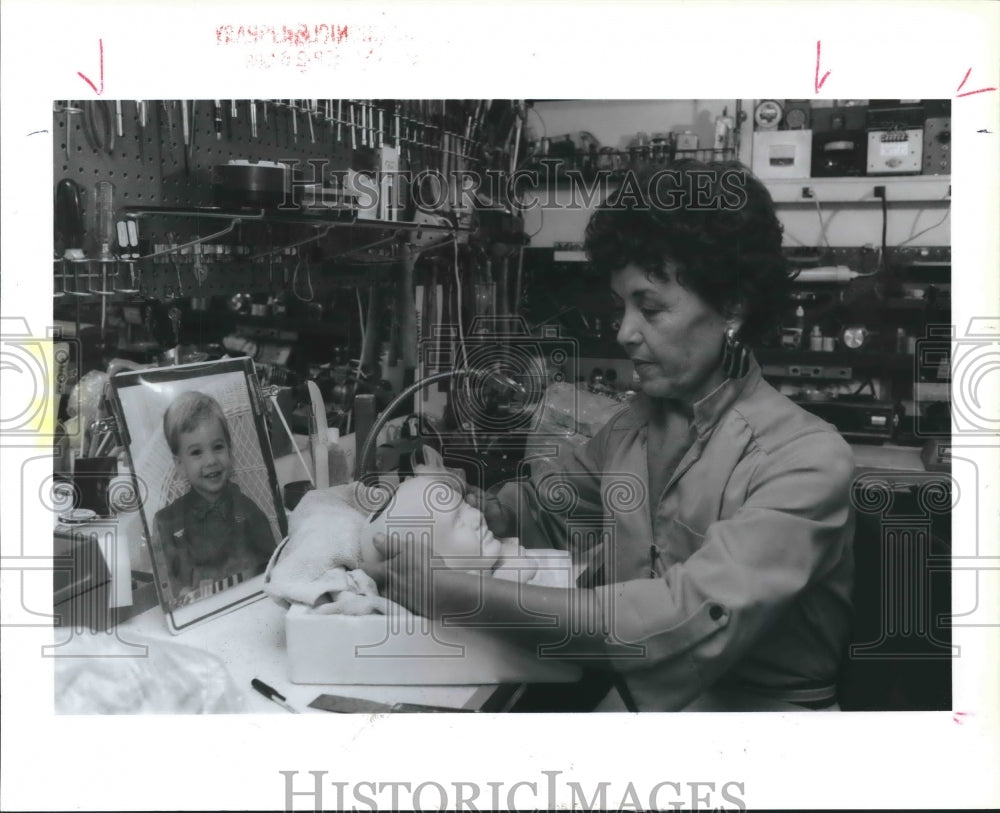 1988 B.J. Want created porcelain portraits - Historic Images