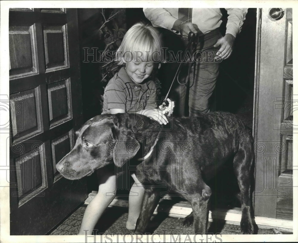 1982 Houston Family Learns Responsibility Of Taking Care Of A Dog . - Historic Images
