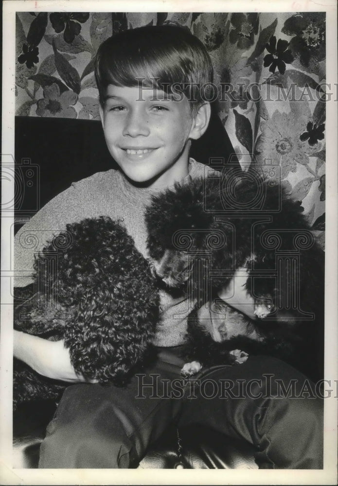 1973 Press Photo John Palmer II with his two poodles, Houston - hca18275 - Historic Images