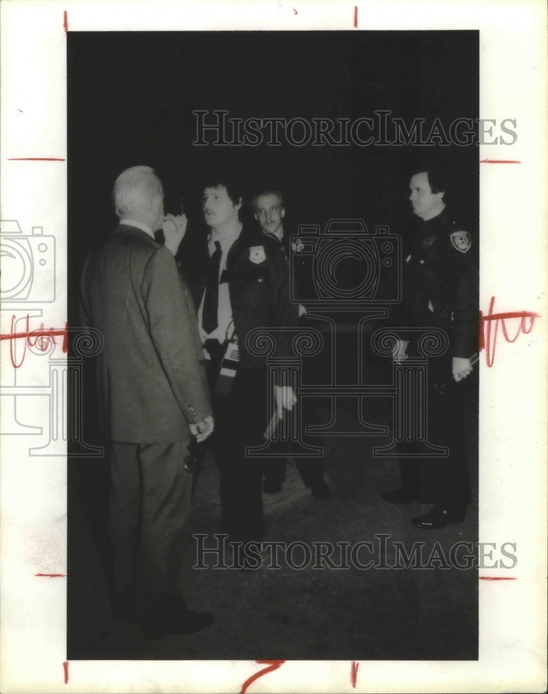 1985 Houston Police Department Stopped Motorist For Drunk Driving. - Historic Images