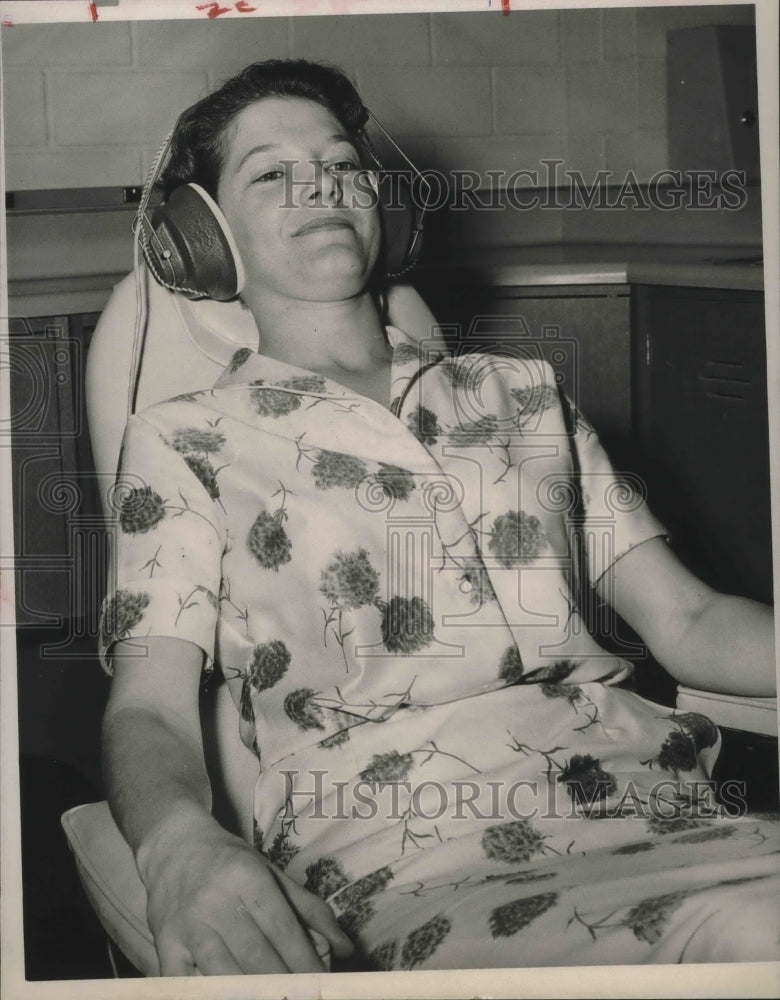 1960 Press Photo Young man in dentist chair, Houston - hca18642 - Historic Images