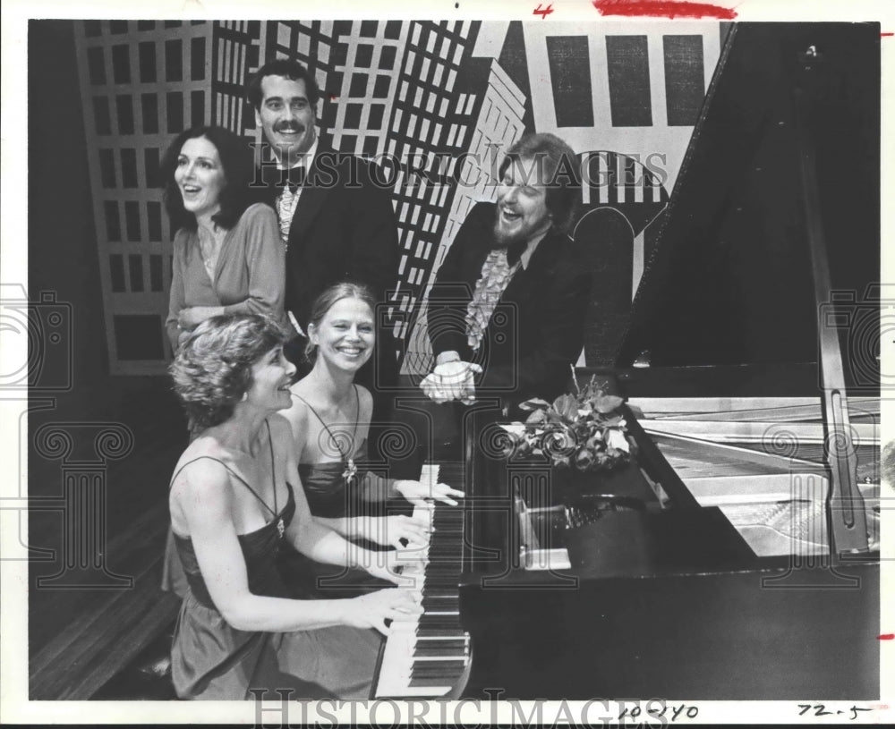 1982 Press Photo Singers and pianists at Grand Opera House, Galveston, Texas - Historic Images