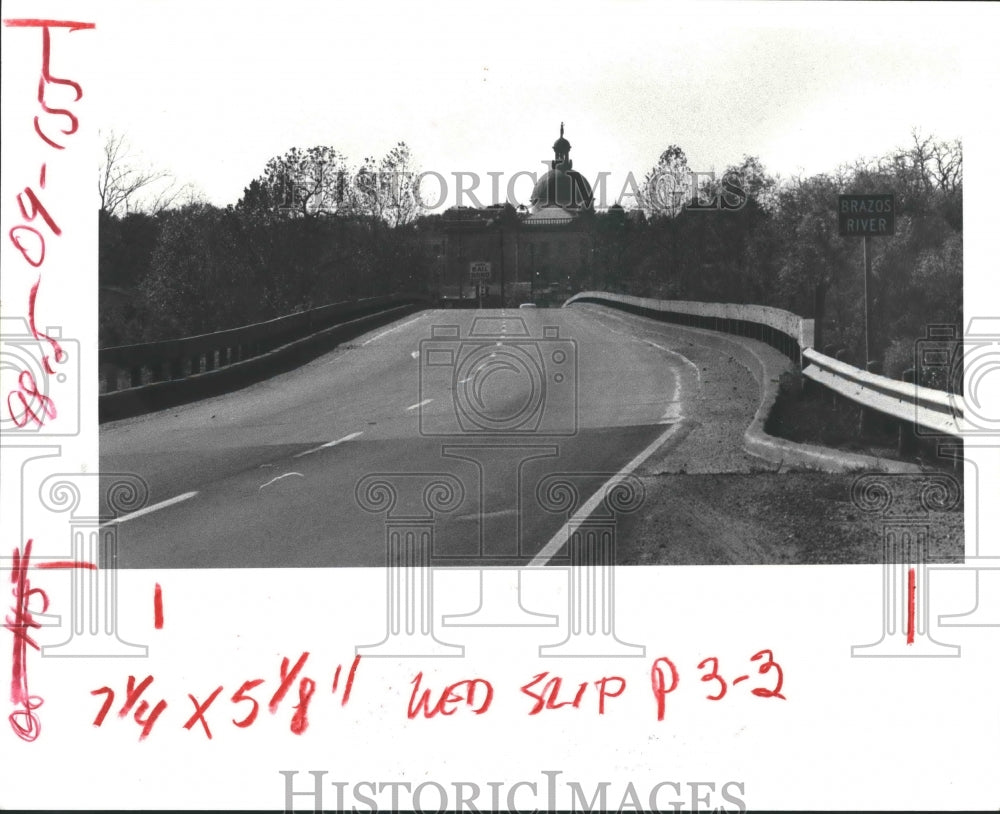 1980 View Of The Domed Top Fort Bend County Courthouse in Texas. - Historic Images