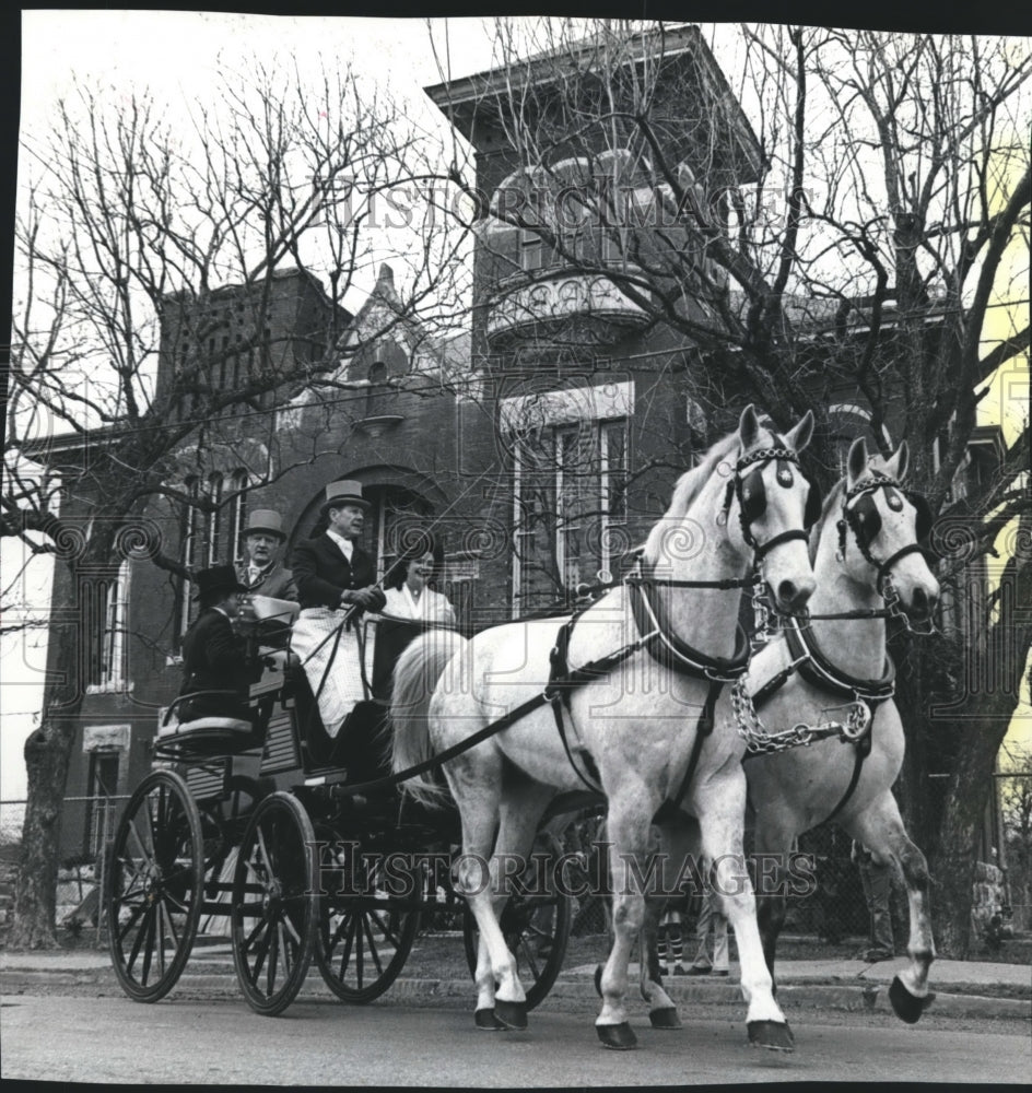 1983 Horse Drawn Carriage in Front of Fort Bend Co. Jail in Texas. - Historic Images