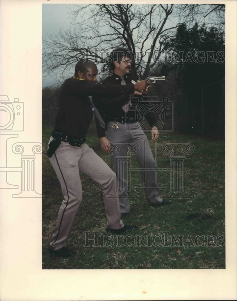 1989 Press Photo Jerry Williams & Larry Nemic, Fort Bend County law enforcement - Historic Images