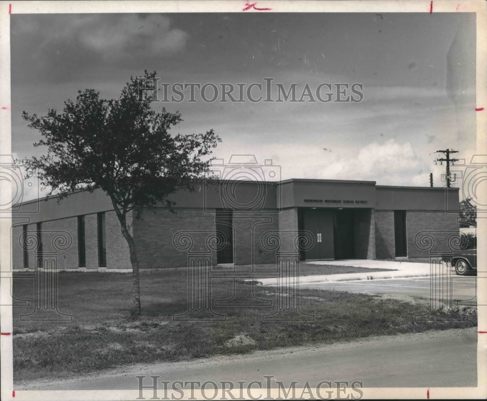 1970 Press Photo Friendswood School Administrative Building in Texas. - Historic Images