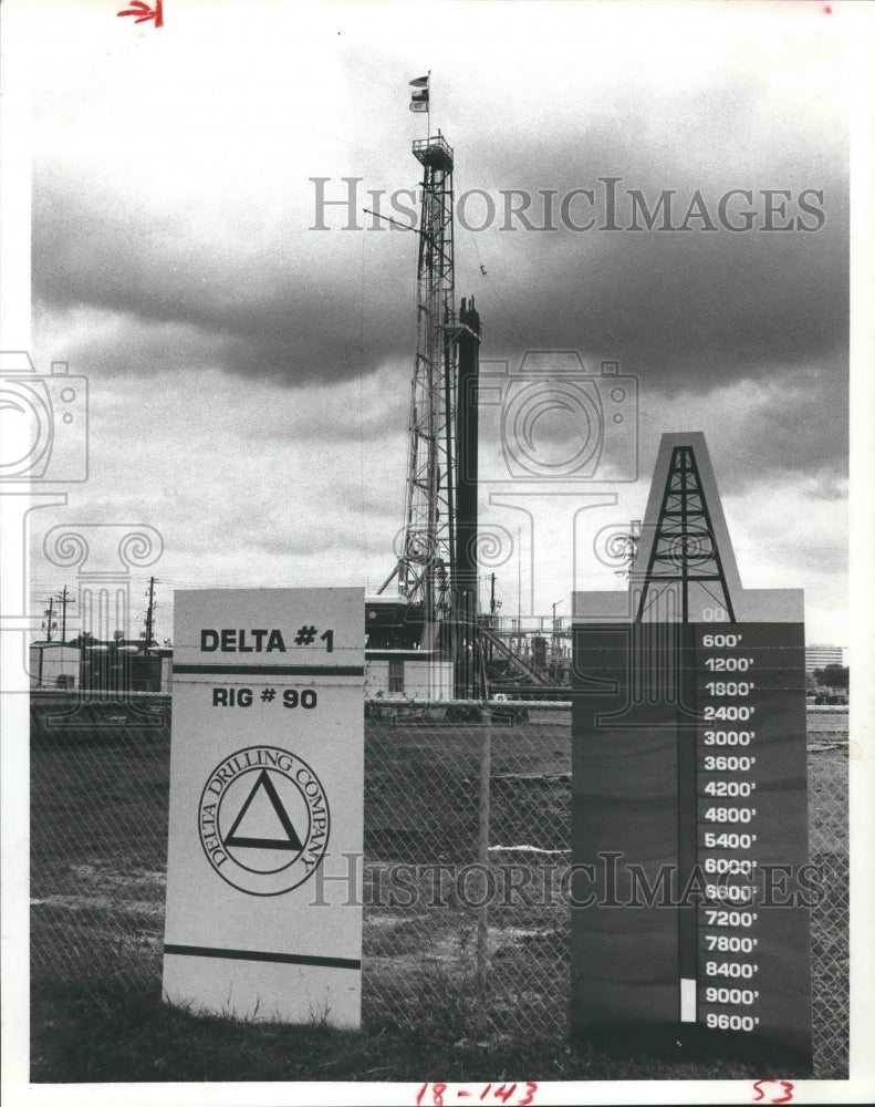 1982 Delta Drilling Co. Exploratory Well on Hayes Road in Houston. - Historic Images
