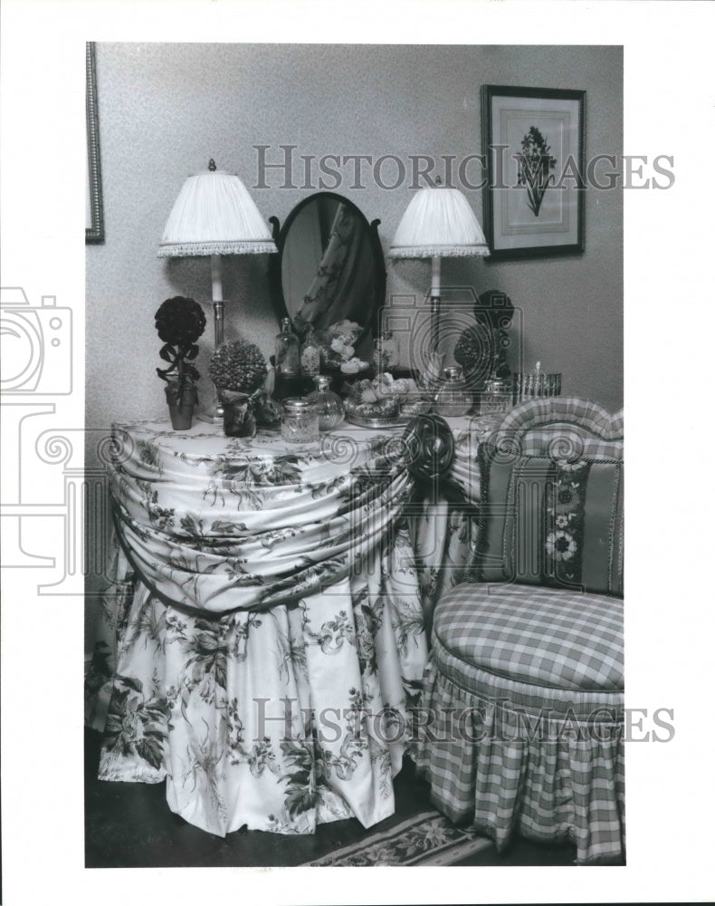 1991 Press Photo Decorative pieces in Design Design retail shop, Houston - Historic Images