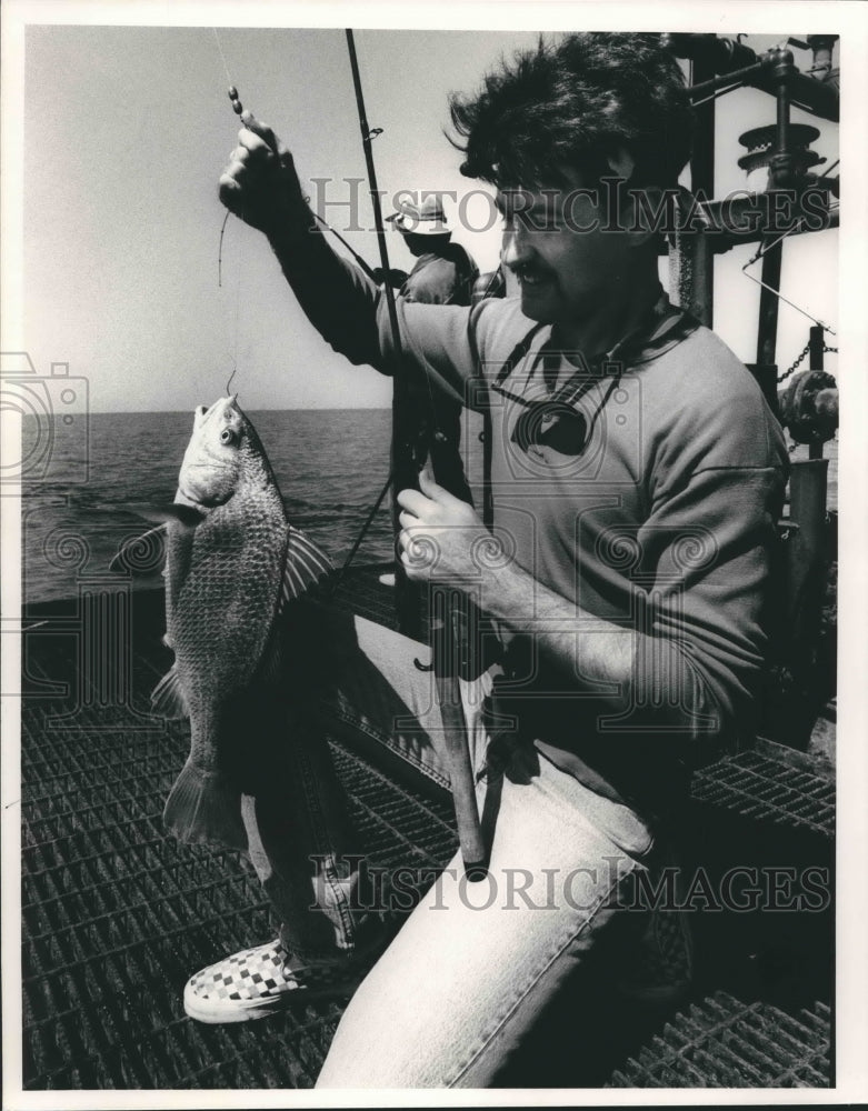 1992 Press Photo Shannon Tompleins Fishing. - hca20637 - Historic Images