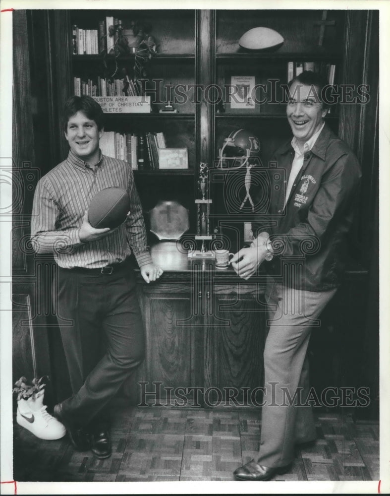 1985 Press Photo Fellowship of Christian Athletes Todd Kent and Jim Martin - Historic Images