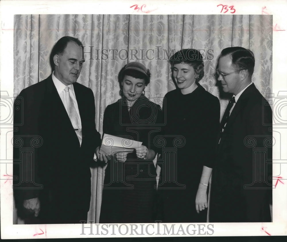 1955 Press Photo Officials For Big Oil At Dech & Derrick Club of Houston. - Historic Images