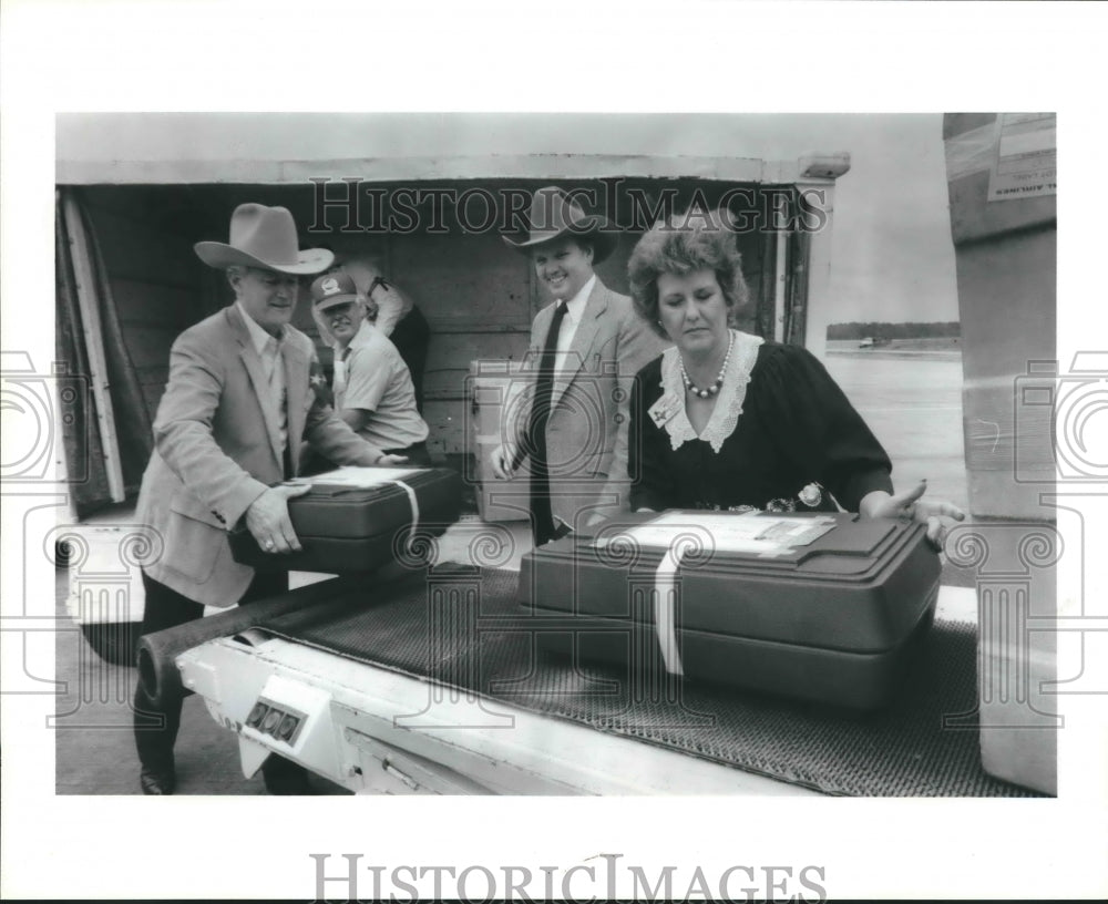 1987 Officials At Democratic National Convention in Houston. - Historic Images