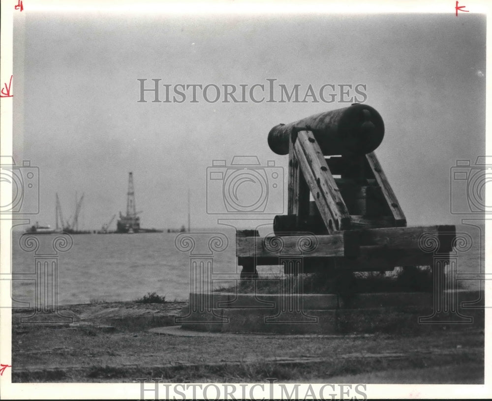 1979 Cannon - Historic Images