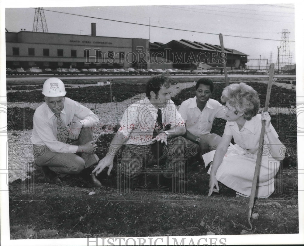 1975 Groundbreaking at Armco Steel Co. - Historic Images