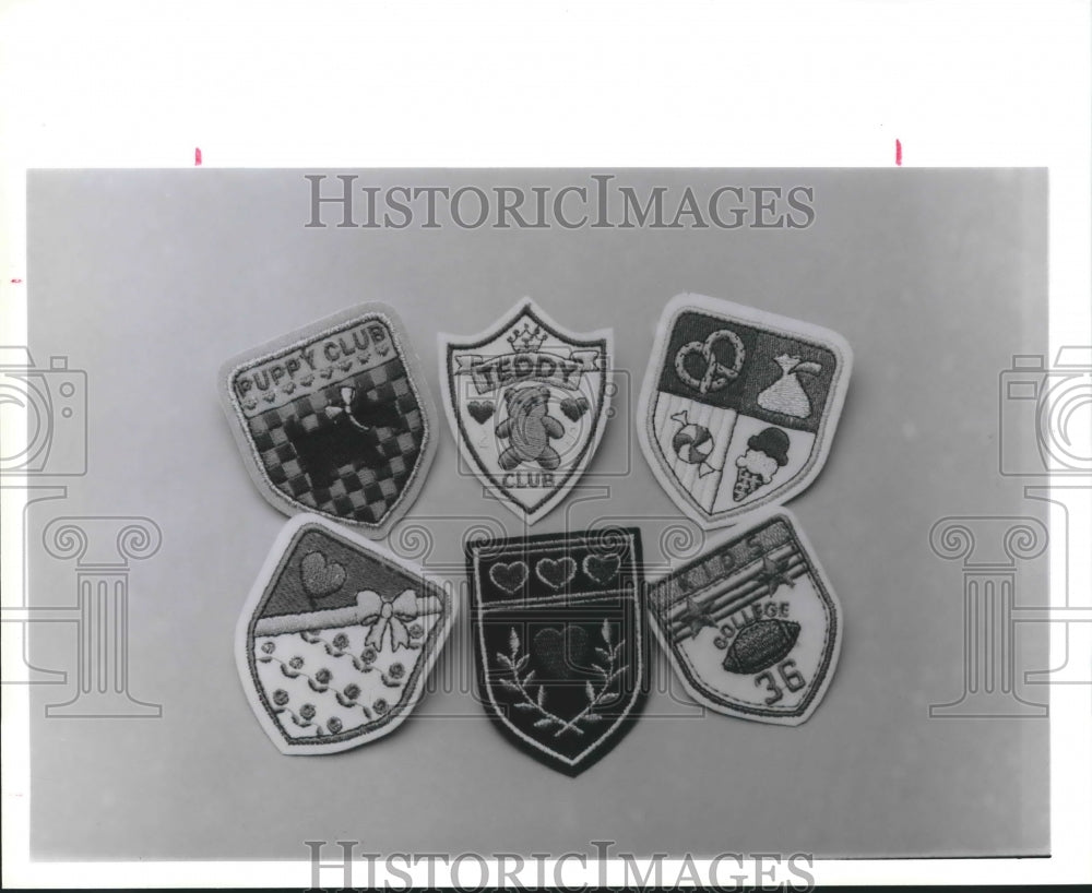 1988 Fashion Badges & Emblems Back-To-School Pins At Foley's - Historic Images