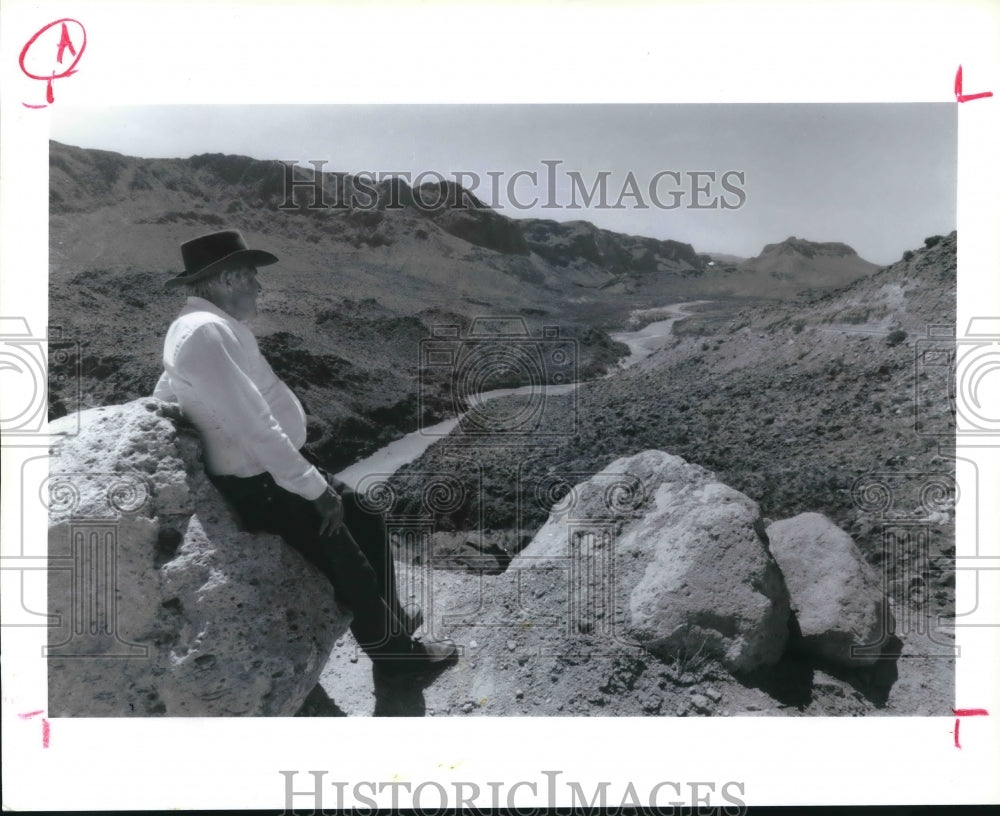 1995 Rev. Melvin Lafolliette by Rio Grand - Hands Across the Border-Historic Images