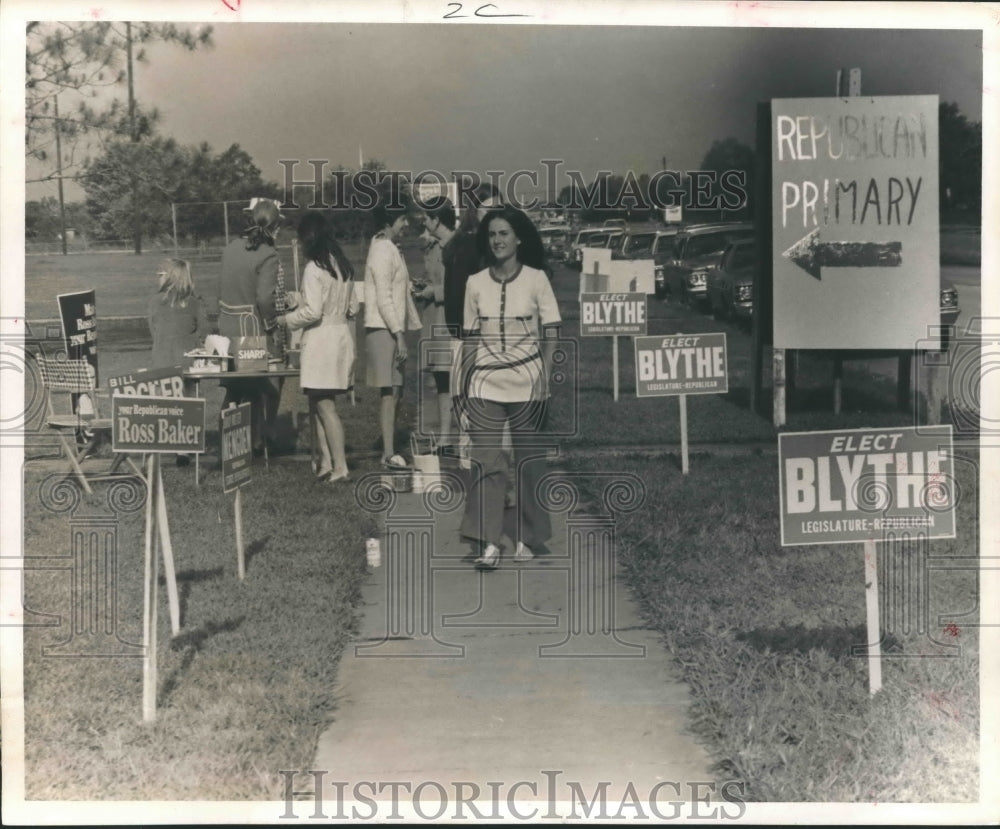 1970 Press Photo Slow voting at Precinct 23 in Houston, Harris County elections - Historic Images