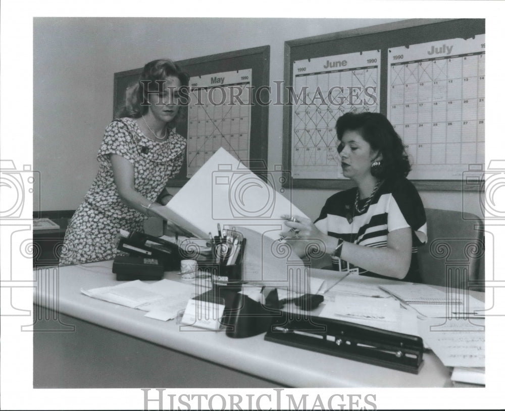1990 Houston Economic Summit volunteers C. Hendrix and R. Newmann - Historic Images