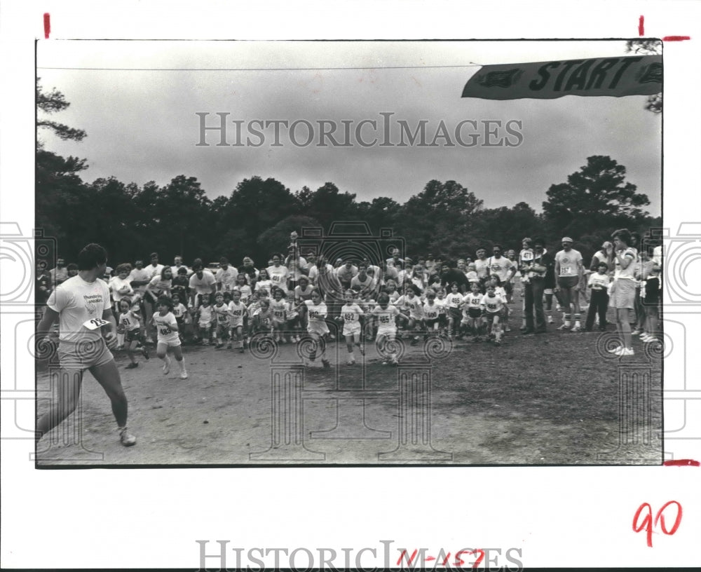 1982 Edna Gladney Fun Run in Houston - Historic Images