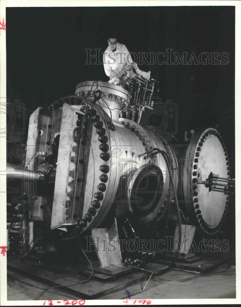 1981 Press Photo General Electric Company&#39;s Gas Turbine tested, Albany, New York - Historic Images