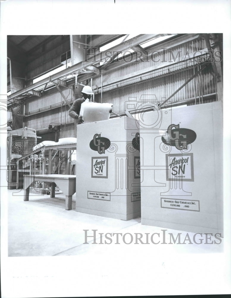 1967 Press Photo Goodrich-Gulf Chemicals new polyisoprene plant, Orange, Texas - Historic Images