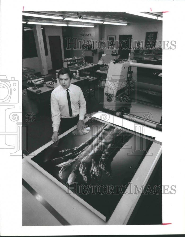 1986 Herb Woll, General manager of Ed Stewart Photography - Houston - Historic Images