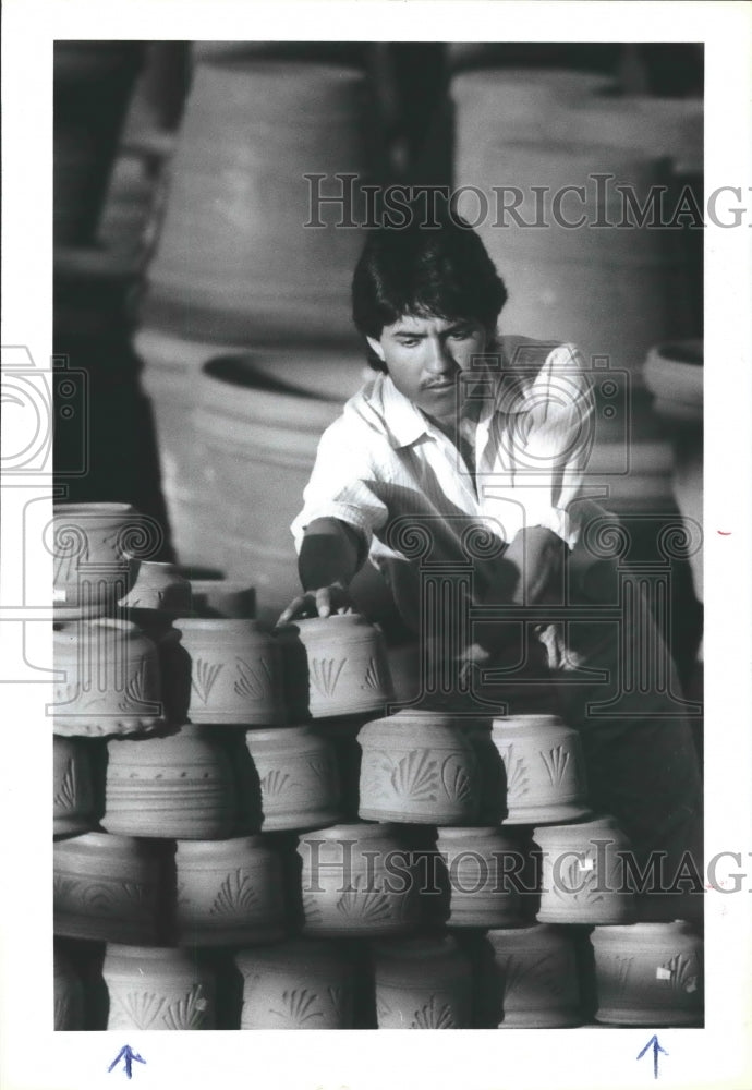 1988 Landscape shop employee Guillermo Garcia - Houston - Historic Images