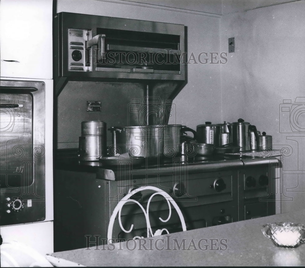 1963 Press Photo Kitchen at the Texas Governor&#39;s mansion in Austin, Texas - Historic Images