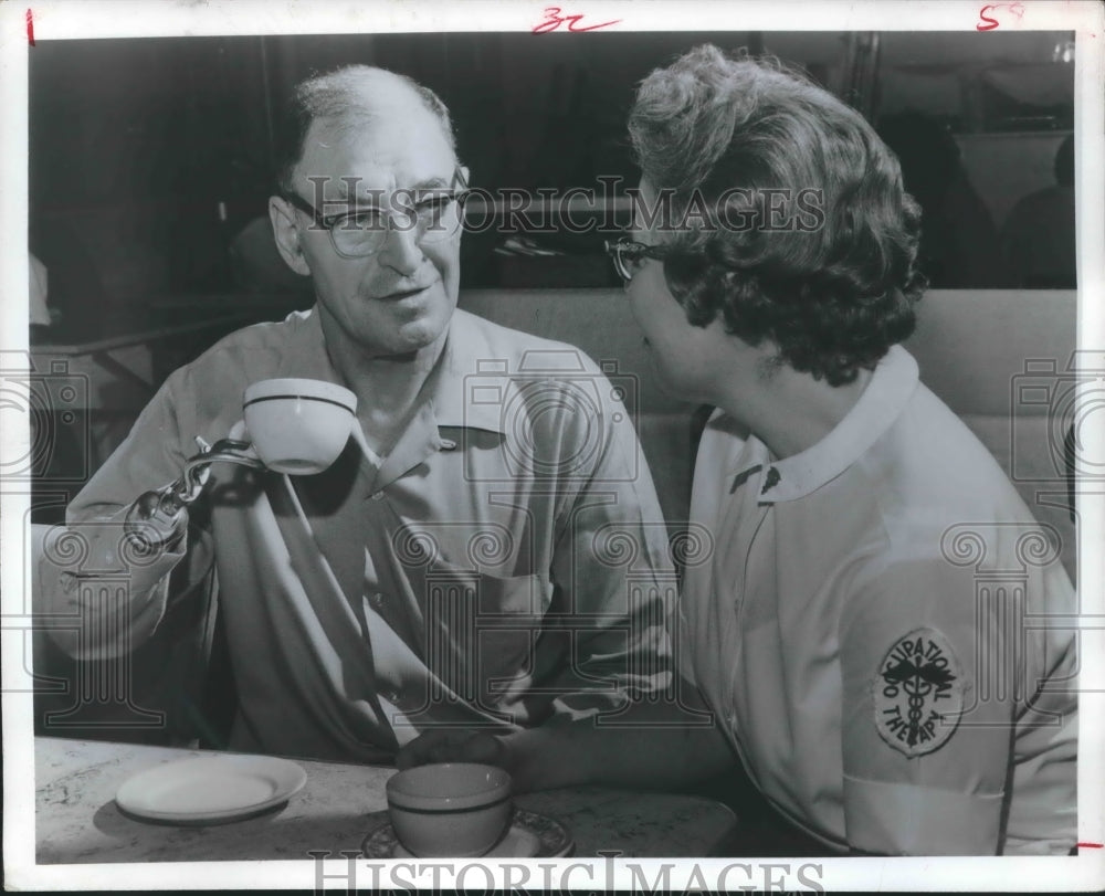 1967 Press Photo Houston Goodwill employs and rehabilitates handicapped people - Historic Images