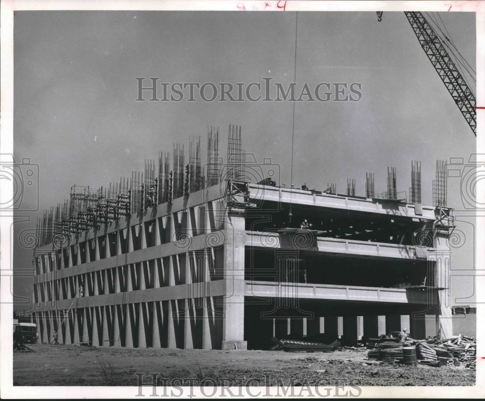 1964 Press Photo Great Southern Life Insurance, Houston, under construction - Historic Images