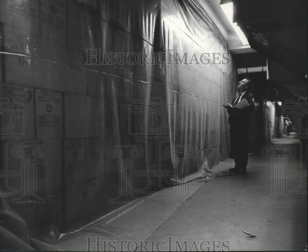 1972 W.A. Scarborough supt. of building maintenance for Houston P.O. - Historic Images