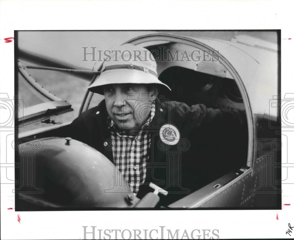 1987 Club member Harry Brown in glider cockpit in Texas - Historic Images