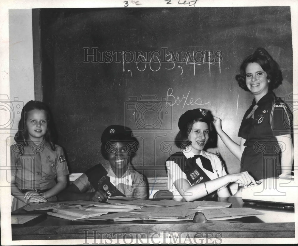 1970 Press Photo The top four Girl Scout Cookie sales girls of Houston - Historic Images