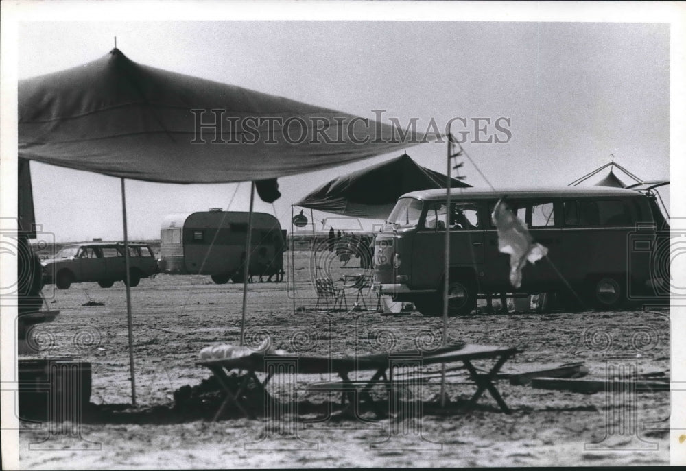 1969 Press Photo Camping in the Gulf Coast Area of Texas - Historic Images