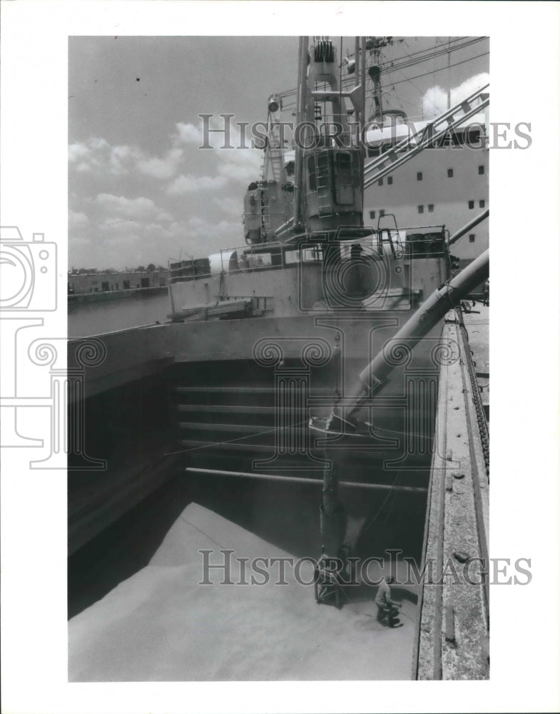 1987 Russian ship, Novopolotsk, loaded with wheat at Port of Houston - Historic Images