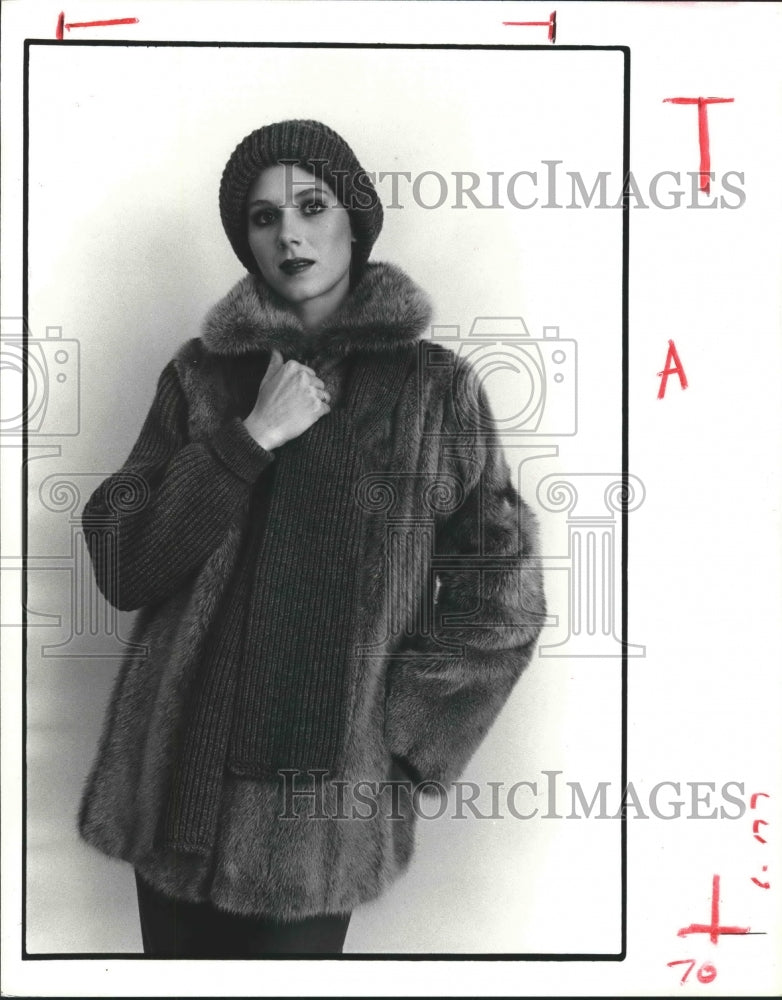 1979 Mink fur jacket - Historic Images