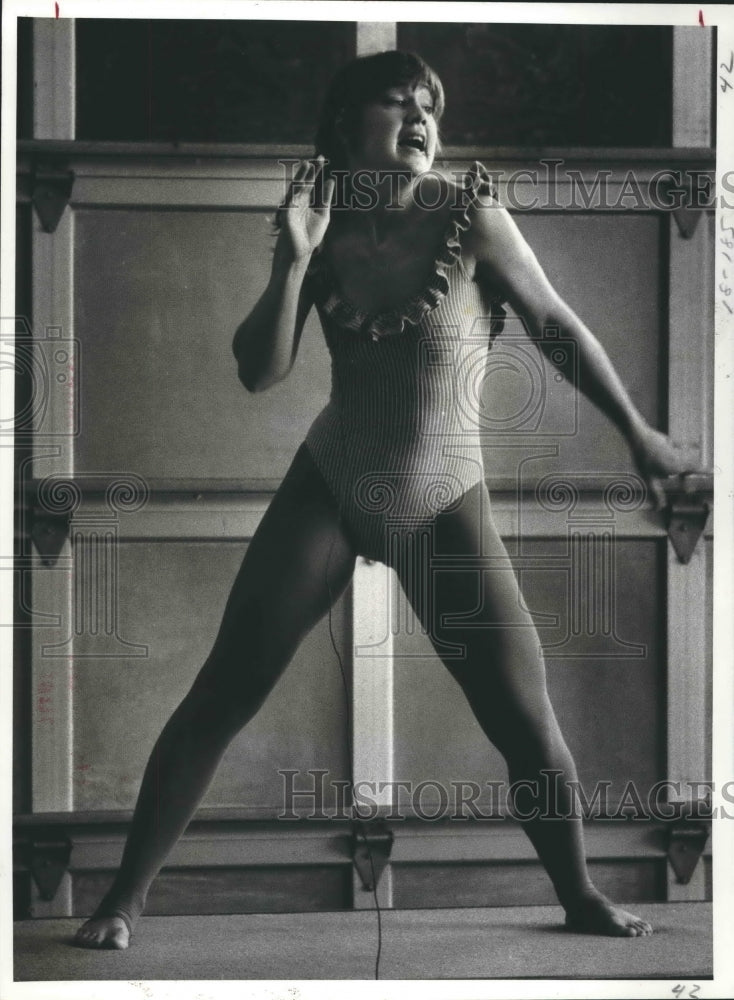 1982 Press Photo Jane Luco, Jazzercise Instructor, Lives in Leotards and Tights - Historic Images