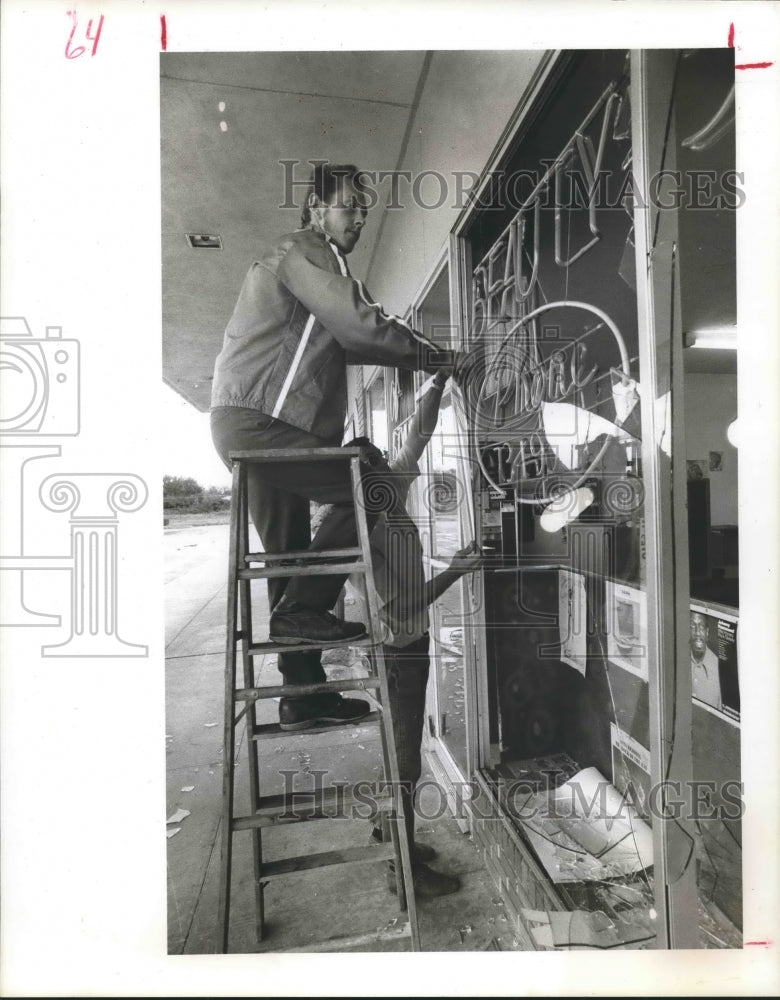 1973 Press Photo Tim Jones and Jim Rose, Belarbor area - Houston - hca24070 - Historic Images