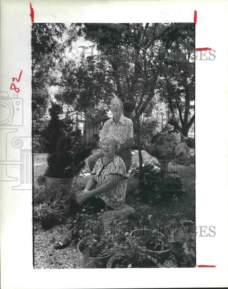 1983 Locke's nursery, New Braunfels, Texas; oldest in the Southwest - Historic Images