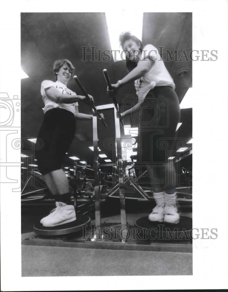 1989 Shannon Collins and Jeanne Mack work on Dorsi-Posture - Historic Images