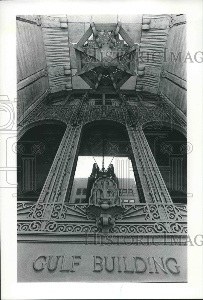 1975 Gulf Building - Houston - Historic Images