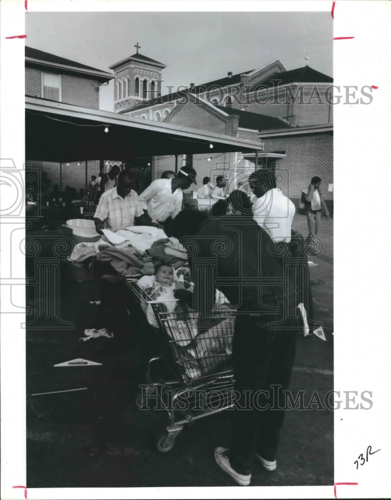 1988 Guadalupe Social Services Center, Houston serves local homeless - Historic Images