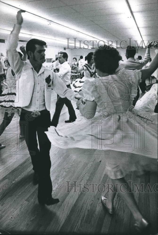 1974 Dancing in Houston - Historic Images