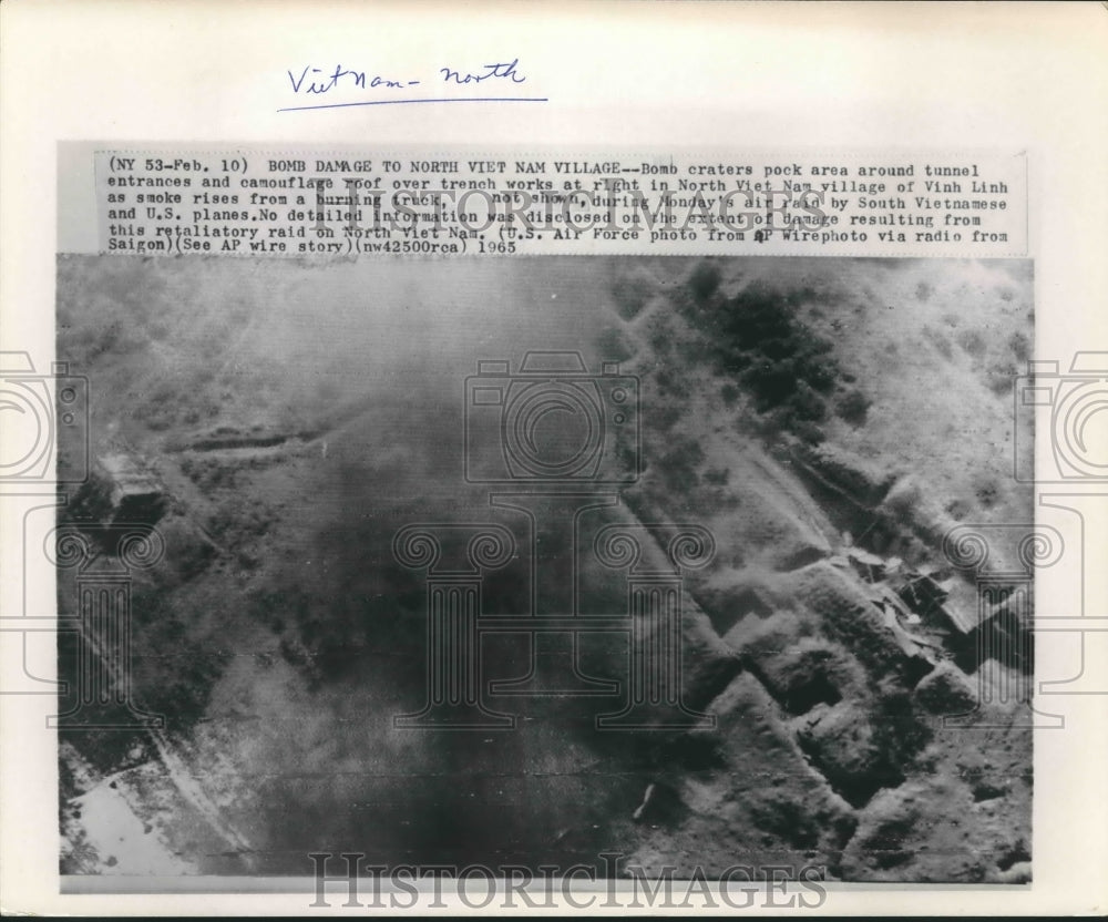 1965 Press Photo Bomb Damage to Vinh Linh, North Vietnamese Village - hca24773 - Historic Images