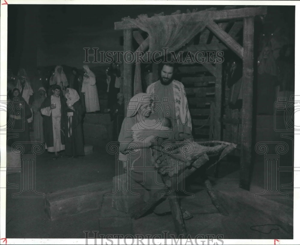 1985 Press Photo Nativity Scene Hit of Pageant - First Baptist Church of Houston - Historic Images