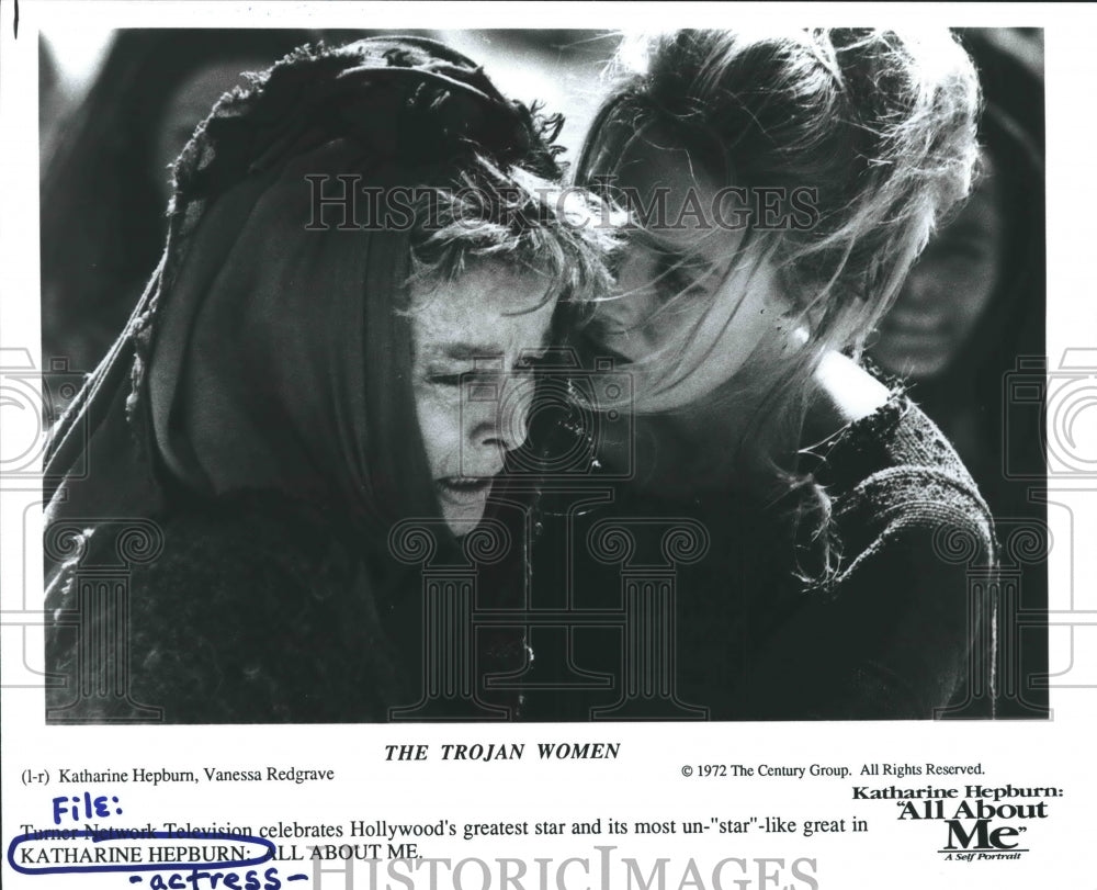 1972 Press Photo Katherine Hepburn and Vanessa Redgrave in "The Trojan Women" - Historic Images