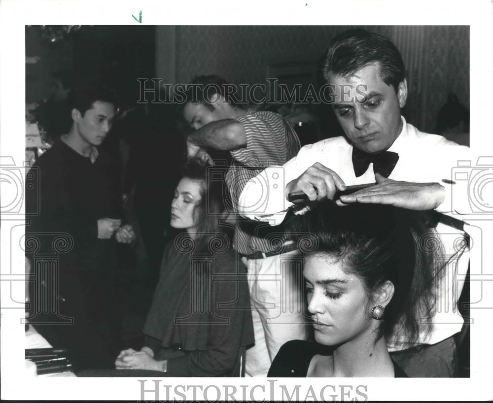 1989 Alexander Zbinden of Beautique prep for Houston fashion show - Historic Images