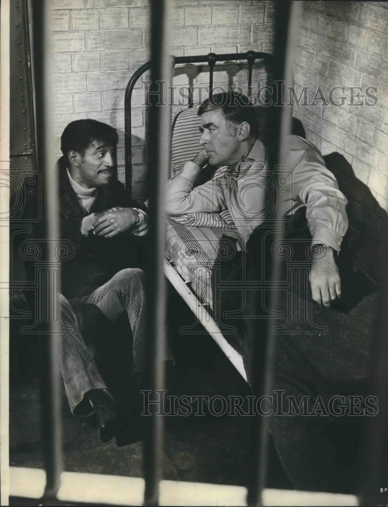 1968 Press Photo Sammy Davis, Jr. behind bars in "Salt and Pepper" - hca25164 - Historic Images